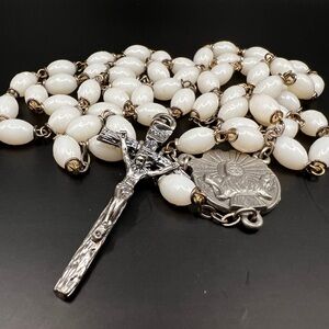 Vintage Italy Elegant White Beaded Rosary Necklace